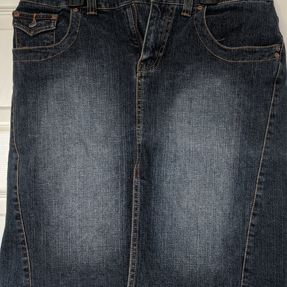 Nevada jeans skirt, size 8 - Picture 2 of 4